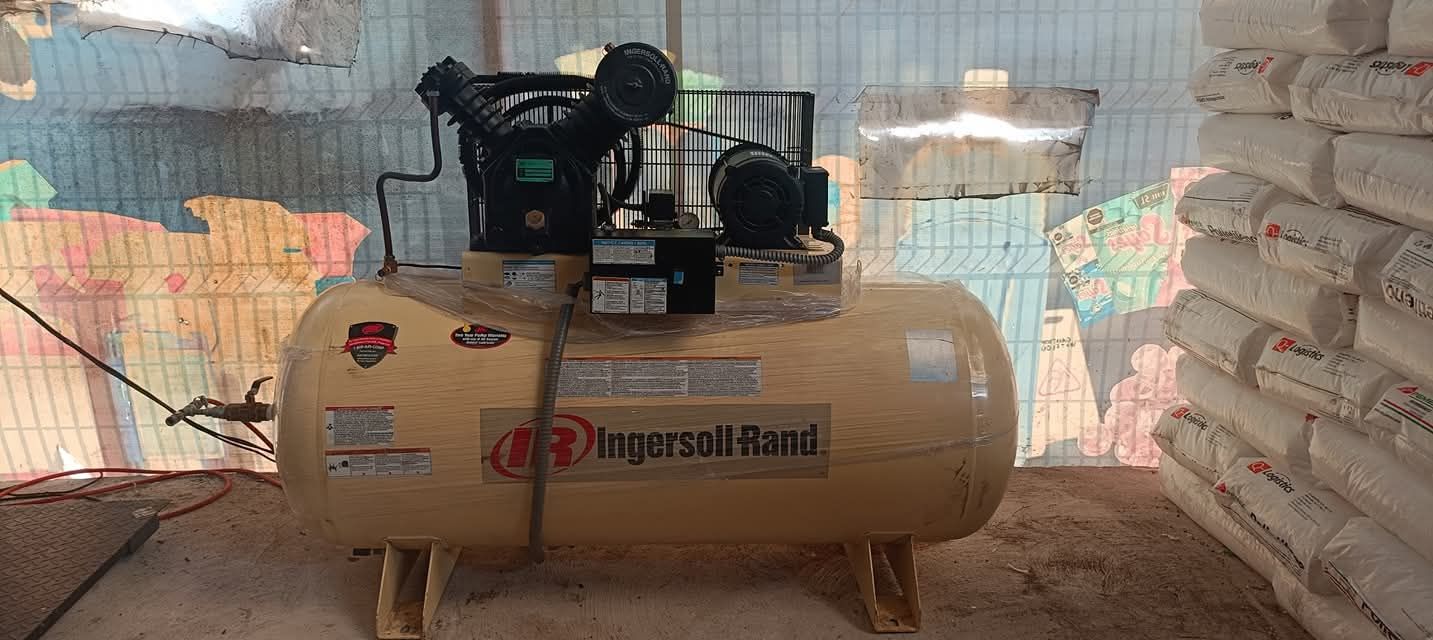 Venta e instalación de compresor de pistón Ingersoll Rand