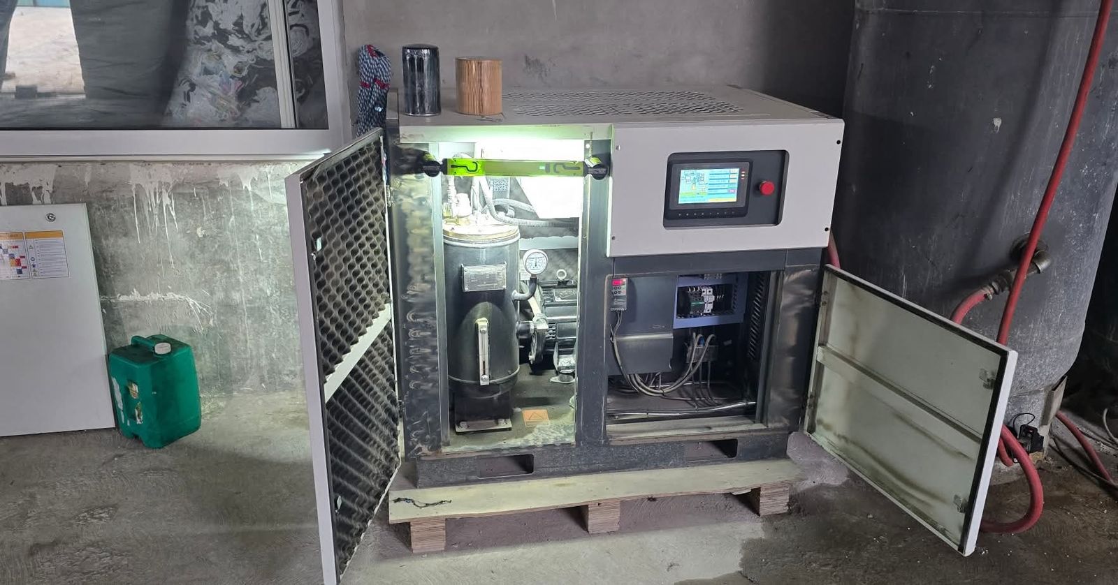 Servicio preventivo a compresor de tornillo 20 HP